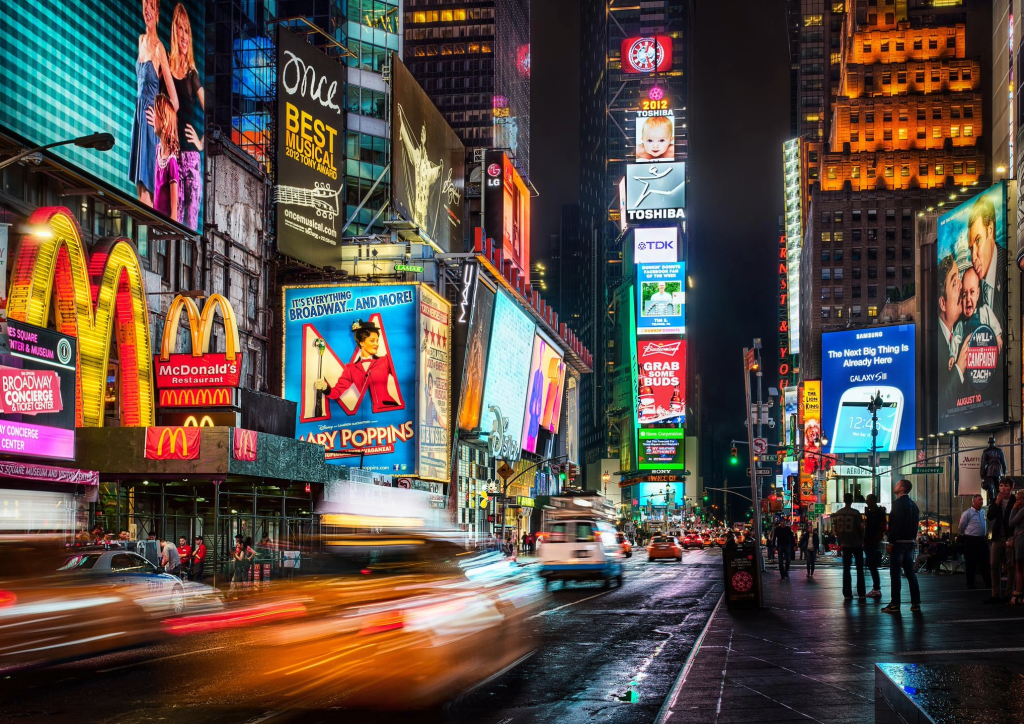 Madison Square Garden
MSG
New York
Live Entertainment
Venue Design
Audience Experience
Concert Industry
Cultural Landmark
Arena Design
IMMERSIVE LAB